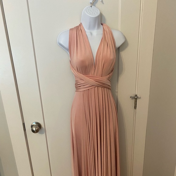 Twobirds Classic Ballgown in Blush - Picture 3 of 14